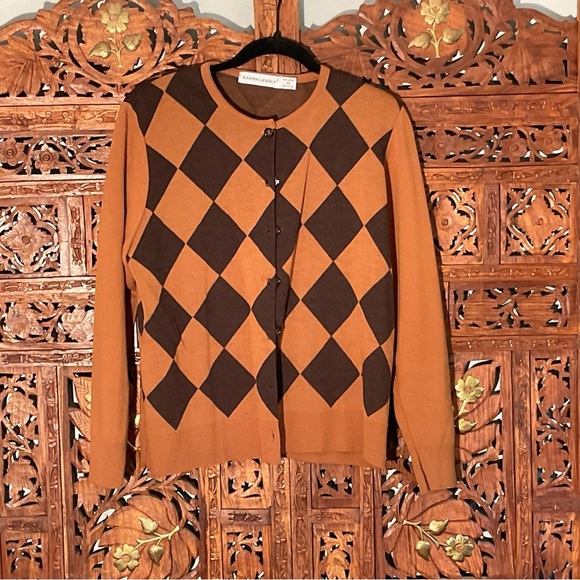 Karen Lessly Brown and Camel Argyle XL Ladies Cardigan, Tortoise Shell Buttons - Picture 2 of 16